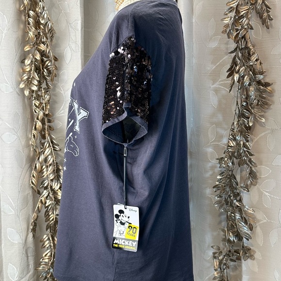 Torrid Disney Mickey Mouse 90th Anniversary Sequin Sleeve‎ graphic tee 00 M/L - Picture 5 of 8